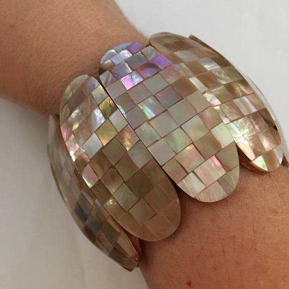 Mother of pearl stretchable bracelet - Picture 8 of 8